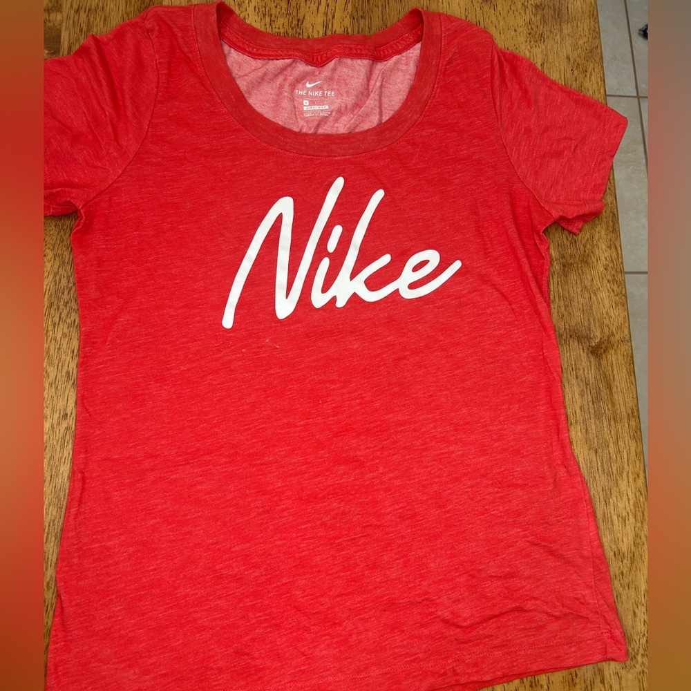 Nike Women's Short Sleeve Tee